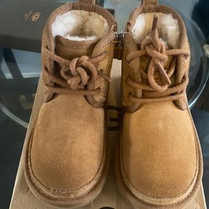 Toddler Neumel UGG boots